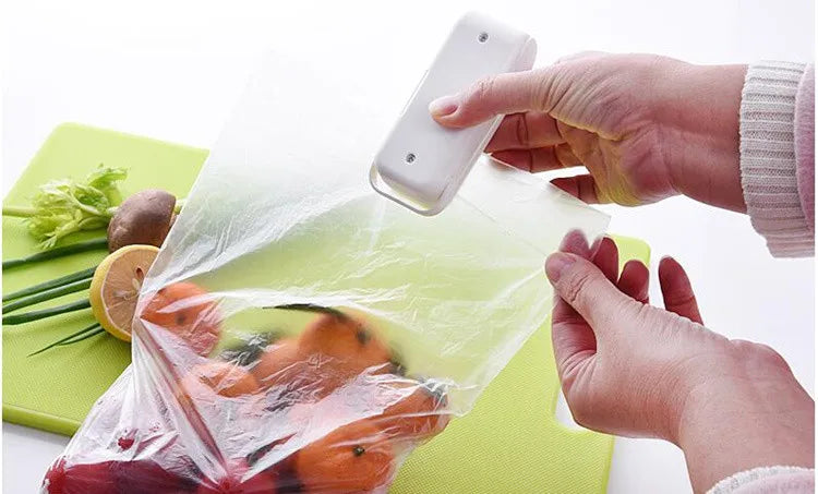 Mini Sellador de Bolsas Portátil – Selladora Térmica a Batería para Alimentos y Plástico | Sellado Rápido y Fácil en Casa