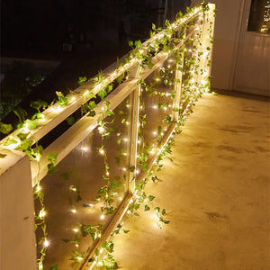 Guirnalda de Luces LED con Hojas Verdes – Enredadera Decorativa a Pilas para Navidad, Bodas y Hogar