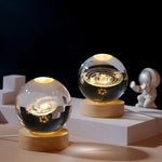 Luz Nocturna LED USB Bola de Cristal Galáctica 3D | Lámpara Luna y Planeta para Decoración de Hogar y Regalos